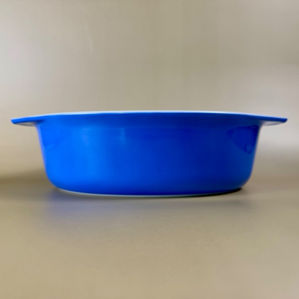 Vintage Pyrex Blue 2.5 Qt Oval Casserole Dish | Mid Century Modern - Picture 4 of 16